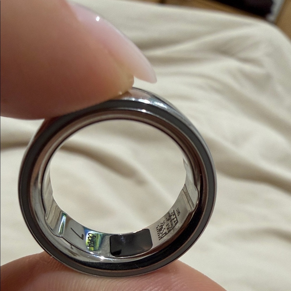 Oura Silver Smart Ring